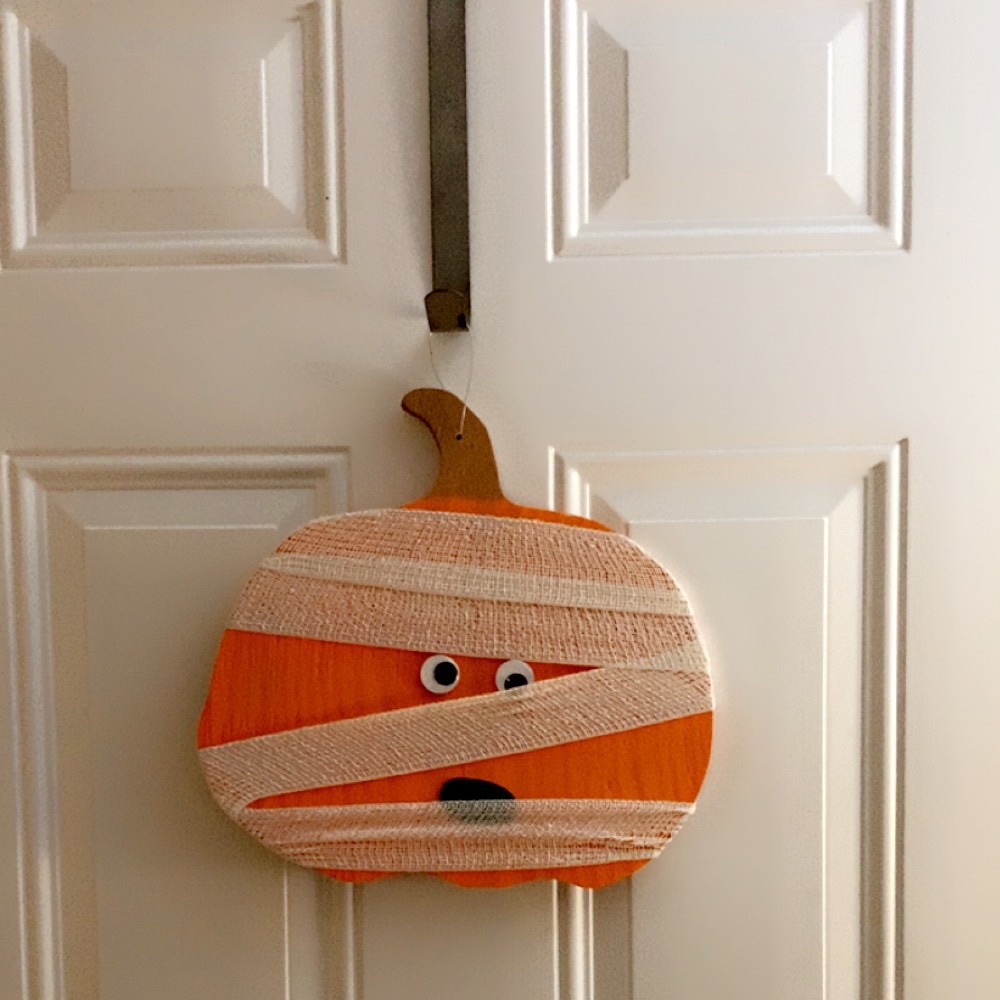 Mummy Pumpkin Door Hanger